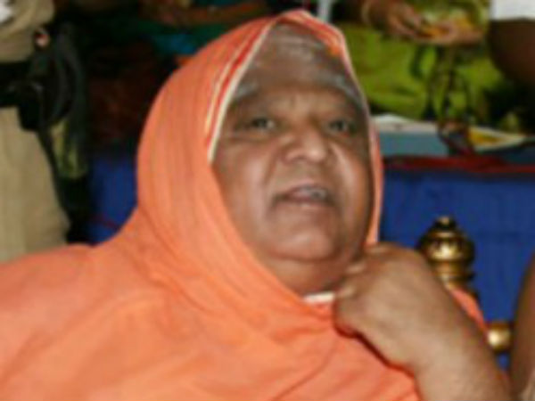 ರತ್ನಖಚಿತ ಸುವರ್ಣ ಕಿರೀಟ ಸ್ಥಿರವಾಗಿರುತ್ತದೆ