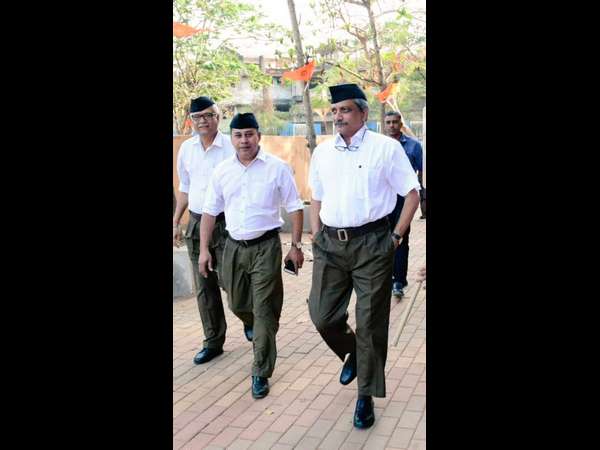 ಸಾಧ್ಯವಾದ ಕಡೆಯೆಲ್ಲಾ ತಮ್ಮ ಸ್ಕೂಟರ್ ನಲ್ಲೇ ಪ್ರಯಾಣಿಸುತ್ತಿದ್ದ ಪರಿಕ್ಕರ್