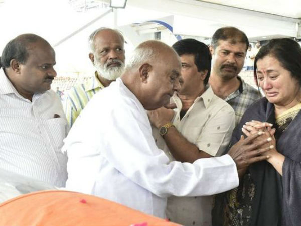 ನಿಖಿಲ್ ಕುಮಾರಸ್ವಾಮಿಯವರನ್ನು ಕಣಕ್ಕಿಳಿಸಬೇಕು ಎನ್ನುವ ಖಚಿತ ನಿಲುವು