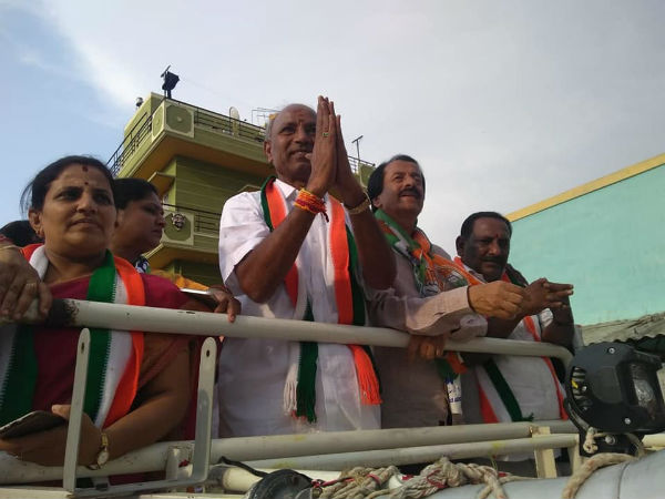 ಒನ್ ಇಂಡಿಯಾ:ಕಾಂಗ್ರೆಸ್ ನಿಂದ ಸ್ಪರ್ಧಿಸುವುದು ಅನೇಕ ಜೆಡಿಎಸ್, ಕಾಂಗ್ರೆಸ್ ಮುಖಂಡರೇ ವಿರೋಧಿಸಿದ್ದರೇಕೆ?