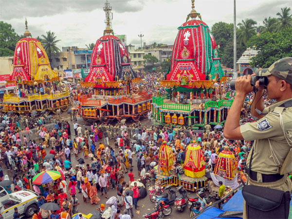 ದೇವಾಲಯಕ್ಕೆ ಸ್ವಾತಂತ್ರ್ಯವಿರೋಲ್ಲ!