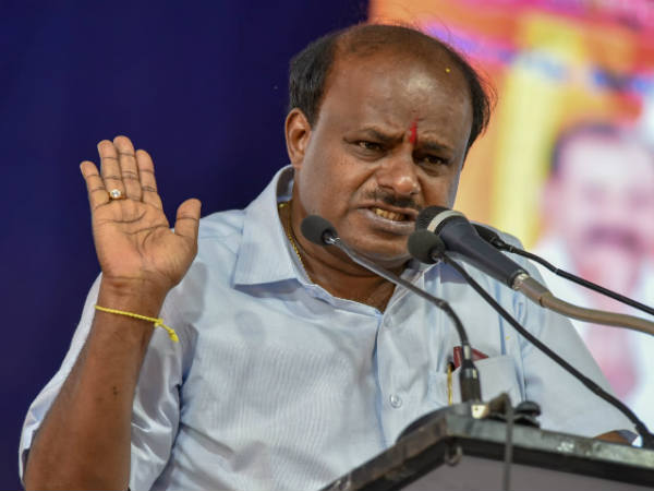 ಕಾರಿನಲ್ಲಿ ಬೆಂಕಿ