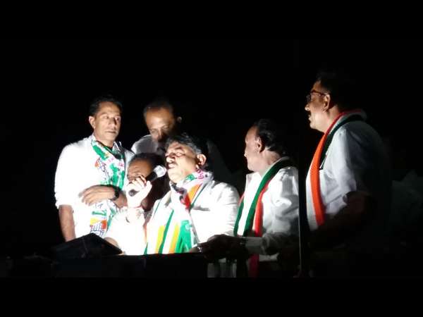 ‘ಹಳೆಯದ್ದು ಮರೆಯಿರಿ ಒಟ್ಟಾಗಿ ಕೆಲಸ ಮಾಡಿ’