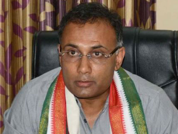 ದಿನೇಶ್ ಗುಂಡೂರಾವ್ಗೆ ತಲೆಕೆಟ್ಟಿದೆ