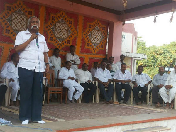 ಗ್ರಾಮ ಪಂಚಾಯಿತಿ ಮೂಲಕ ರಾಜಕೀಯ ಪ್ರವೇಶ