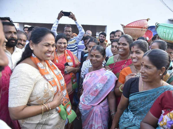 ಟಿಕೆಟ್ ಕೊಡಲು ವಿರೋಧ
