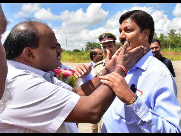 ಭಿನ್ನಮತ ಶಮನಕ್ಕೆ ಸಿಎಂ ಯತ್ನ