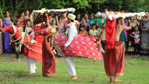 ಹಬ್ಬದಲ್ಲಿ ಭಿನ್ನತೆ ಕಾಣಬಹುದು