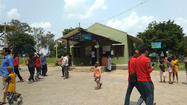 ಎರಡೂ ಕಡೆಗಳಲ್ಲಿ ವಾಹನ ಪ್ರವೇಶಕ್ಕೆ ವ್ಯವಸ್ಥೆ
