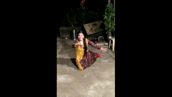 ನೋಡಲು ಎರಡು ಕಣ್ಣು ಸಾಲದು