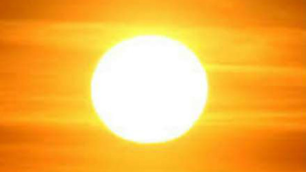ಭೂಮಿ ಮತ್ತು ಸೂರ್ಯನಿಂದ ಎಷ್ಟು ಕಿ.ಮೀ ದೂರದಲ್ಲಿದೆ?