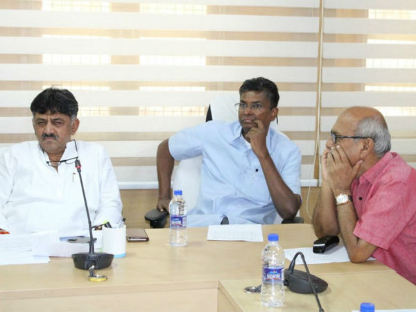 ನಾನು ಚೇರಿನಿಂದ ಏಳಲಾ?