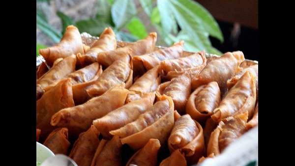 10 ಸಾವಿರಕ್ಕೂ ಅಧಿಕ ಸಮೋಸ ಮಾರಾಟ
