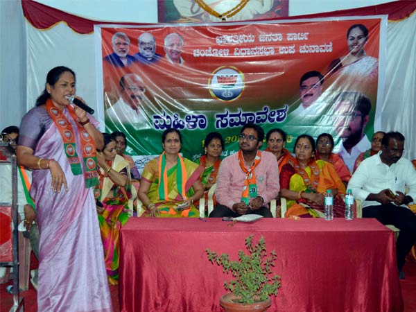 ಡಿಕೆ ಶಿವಕುಮಾರ್ ವಿರುದ್ಧ ಶೋಭ ವಾಗ್ದಾಳಿ