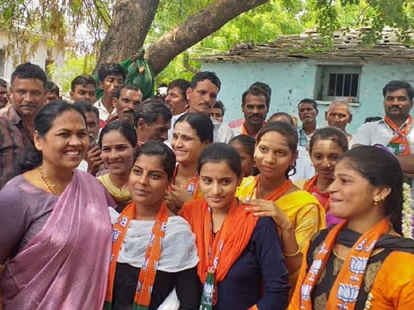 ಯುವ ಮತದಾರರ ಜೊತೆ ಸಂವಾದ ನಡೆಸಿದರು