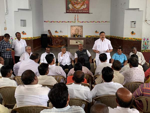 ಮಾಜಿ ಶಾಸಕ ಉಮೇಶ್ ಜಾಧವ್ ಮಾತನಾಡಿ