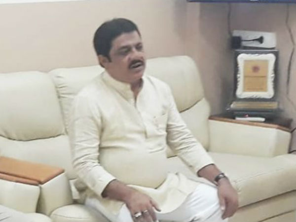 ಊಟಕ್ಕೆ ನಾನು ಹೋಗುತ್ತಿದ್ದೆ