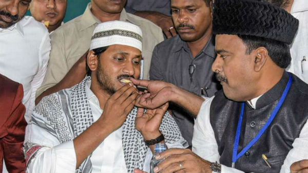 ಪಕ್ಷ ಸೇರಲು ತುದಿಗಾಲಲ್ಲಿ ನಿಂತವರು!