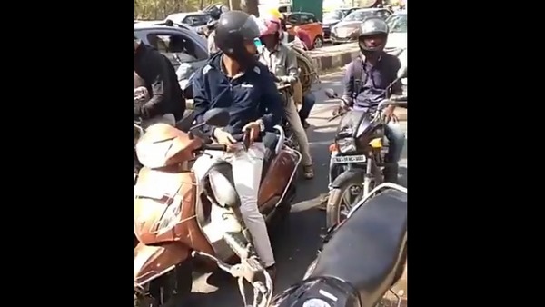 ಮೇಯೋ ಹಾಲ್ನಿಂದ ಬರುವ ವಾಹನಗಳು ಹೇಗೆ ಸಂಚರಿಸಬೇಕು