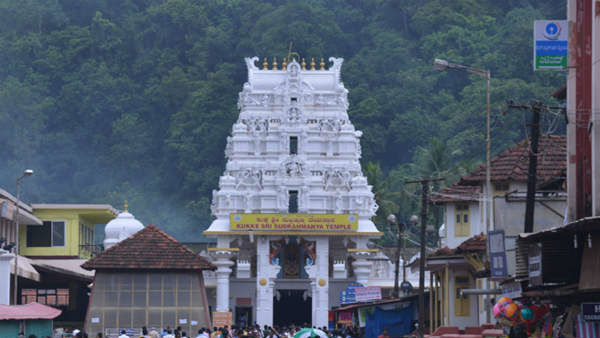 ಶ್ರೀಮಂತ ದೇವಾಲಯಗಳ ಪಟ್ಟಿ ಸೇರಿತು