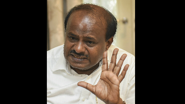 ಕಳೆದ ವರ್ಷವೇ ಉಡುಗೊರೆ ಕೊಡುವುದಾಗಿ ಹೇಳಿದ್ದೆ: ಎಚ್ಡಿಕೆ