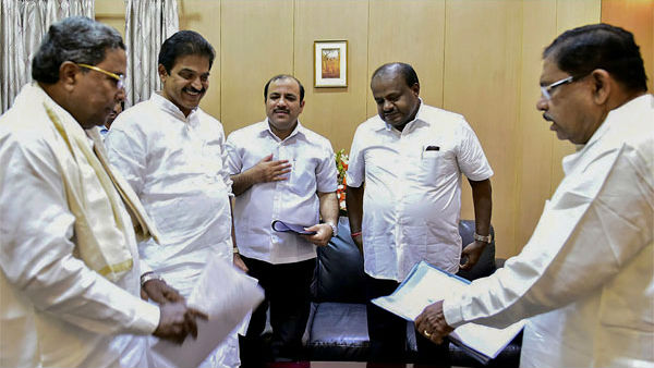 ಸಚಿವರ ರಾಜೀನಾಮೆಗೆ ವೇಣುಗೋಪಾಲ್ ಸೂಚನೆ