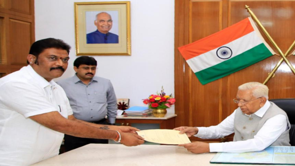 ಒಬ್ಬೊಬ್ಬರೇ ಶಾಸಕರು ರಾಜೀನಾಮೆ ನೀಡುತ್ತಾರೆ?
