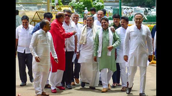 ಸಿದ್ದರಾಮಯ್ಯ ಜಾತಕ ಪ್ರಬಲವಾಗಿದೆ
