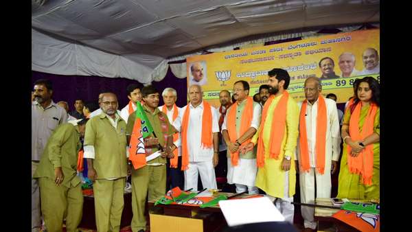ಸದ್ಯದ ಪರಿಸ್ಥಿತಿಯಲ್ಲಿ ನಿಮ್ಮೆಲ್ಲರ ಸಹಕಾರ ನಮಗೆ ಬೇಕಿದೆ