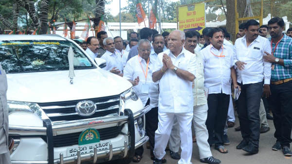 ಕುಮಾರಸ್ವಾಮಿ ರಾಜೀನಾಮೆ ಸಲ್ಲಿಸುತ್ತಾರೆ