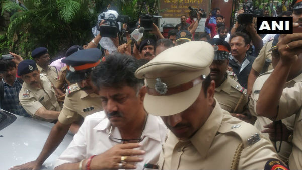 ನಮ್ಮ ಶಾಸಕರನ್ನು ಕೂಡಿ ಹಾಕಿದ್ದಾರೆ
