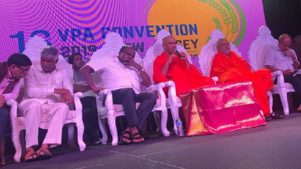 ವಿದ್ಯಾರ್ಥಿಗಳು ತಾವು ಓದಿದ ಶಾಲೆ, ಗ್ರಾಮವನ್ನು ತೆಗೆದುಕೊಳ್ಳುತ್ತಿದ್ದಾರೆ