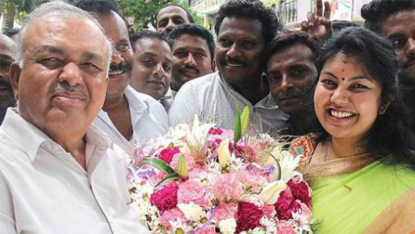 ತಂದೆಯ ನಿರ್ಧಾರವನ್ನೇ ಮಗಳು, ಶಾಸಕಿ ಸೌಮ್ಯ ರೆಡ್ಡಿ ಹಿಂಬಾಲಿಸುವ ಸಾಧ್ಯತೆಯಿಲ್ಲದಿಲ್ಲ