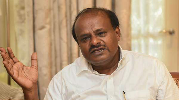 ಅಧಿಕಾರಿಗಳು ಕೊಟ್ಟಿದ್ದನ್ನು ಎಚ್ಡಿಕೆ ಓದಿದ್ದಾರೆ