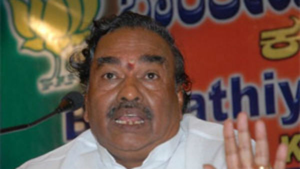 ಲಾಕಪ್ನಲ್ಲಿ ಹಾಕಬೇಕು