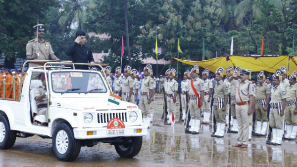 ಸ್ವಾತಂತ್ರ್ಯೋತ್ಸವದಲ್ಲಿ ವಿದ್ಯಾರ್ಥಿಗಳಿಗೆ ಸನ್ಮಾನ