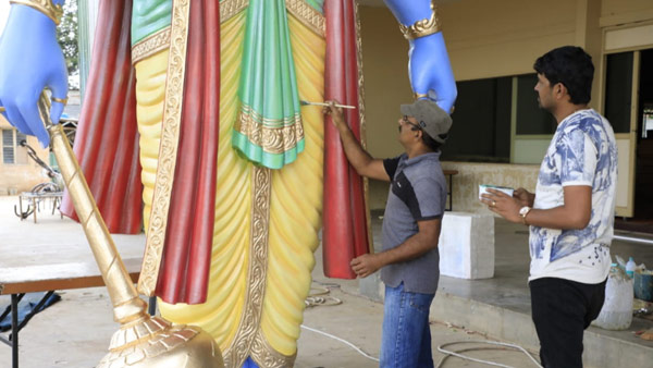 ಗಣ್ಯಾತಿಗಣ್ಯರಿಂದ ಮಾರ್ಗದರ್ಶನ