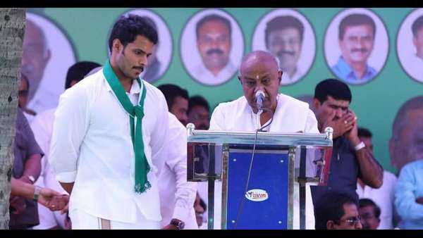 ವಿಧಾನಸಭೆಗಾದರೂ ಮೊಮ್ಮಗನನ್ನು ಕಳುಹಿಸಲು ಗೌಡ್ರ ಚಿಂತನೆ