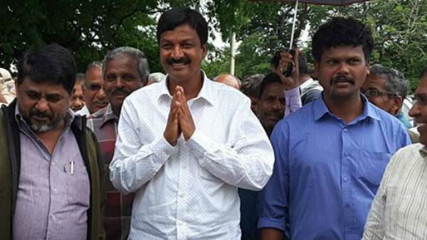 ಉದ್ಯಮ ಮತ್ತು ರಾಜಕೀಯ