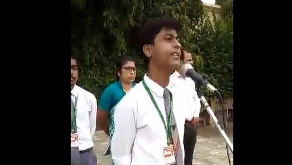 ಕವನದ ಮೂಲಕ ಭಾಷಣ ಮುಗಿಸಿದ ಆಯುಶ್