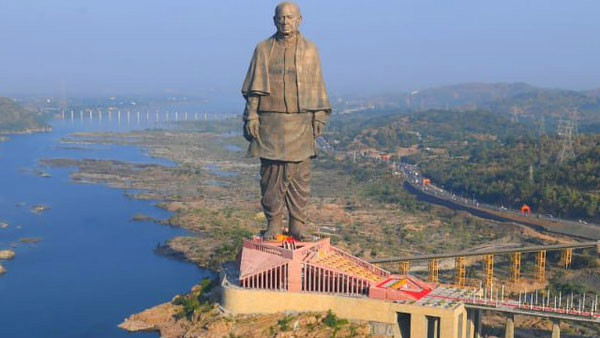 ಗುಜರಾತ್ ನಲ್ಲಿ ಸರ್ದಾರ್ ಪಟೇಲ್ ಅವರ ಪ್ರತಿಮೆಯಂತೆ