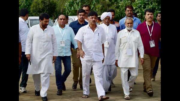 ಕಾಂಗ್ರೆಸ್ ಶಾಸಕರು ಕುದುರೆ ವ್ಯಾಪಾರಕ್ಕೆ ಒಳಗಾಗಬಹುದು ಎನ್ನುವ ಭೀತಿ