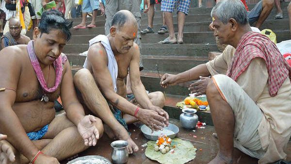 ಪಿತೃದೇವತಾಗಣವನ್ನು ತೃಪ್ತಿಪಡಿಸುವ ‘ಶ್ರಾದ್ಧ’
