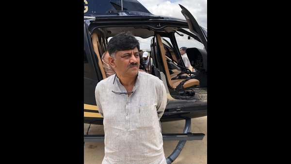 ಹಿಂದೆಲ್ಲಾ ಶಾಸಕರನ್ನು ನೋಡಿದರೆ ಜನರು ಕೈಮುಗೀತಾ ಇದ್ದರು