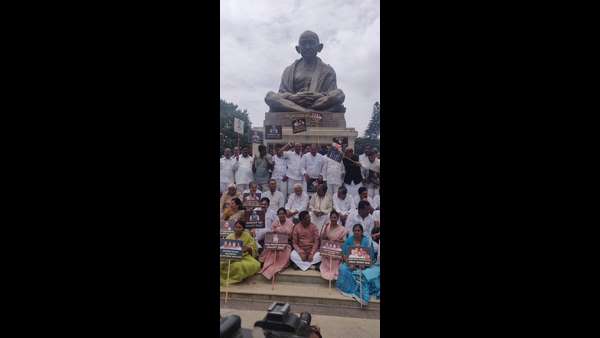 ಸರ್ಕಾರ ನಿದ್ರಾವಸ್ಥೆಯಲ್ಲಿದೆ
