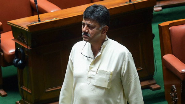 ತಬ್ಬಲಿಗಳಾಗ್ತಾರೆ ಅನರ್ಹ ಶಾಸಕರು!