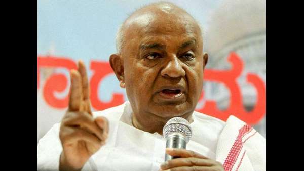 ಚಕ್ರವರ್ತಿ ಪರ ನಿಂದ ಸಾಮಾಜಿಕ ಮಾಧ್ಯಮ