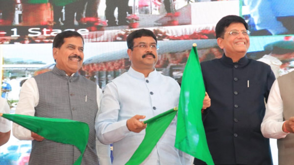 9 ಸೇವಾ ಎಕ್ಸ್ ಪ್ರೆಸ್ ಗಳ ಪಟ್ಟಿ