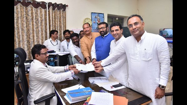ರಿಜ್ವಾನ್ ಅರ್ಷದ್ ನಾಮಪತ್ರ
