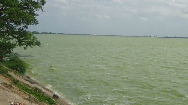 ನರ್ಮದಾ ನದಿಗೆ ಕಟ್ಟಲಾಗಿರುವ ಅಣೆಕಟ್ಟು